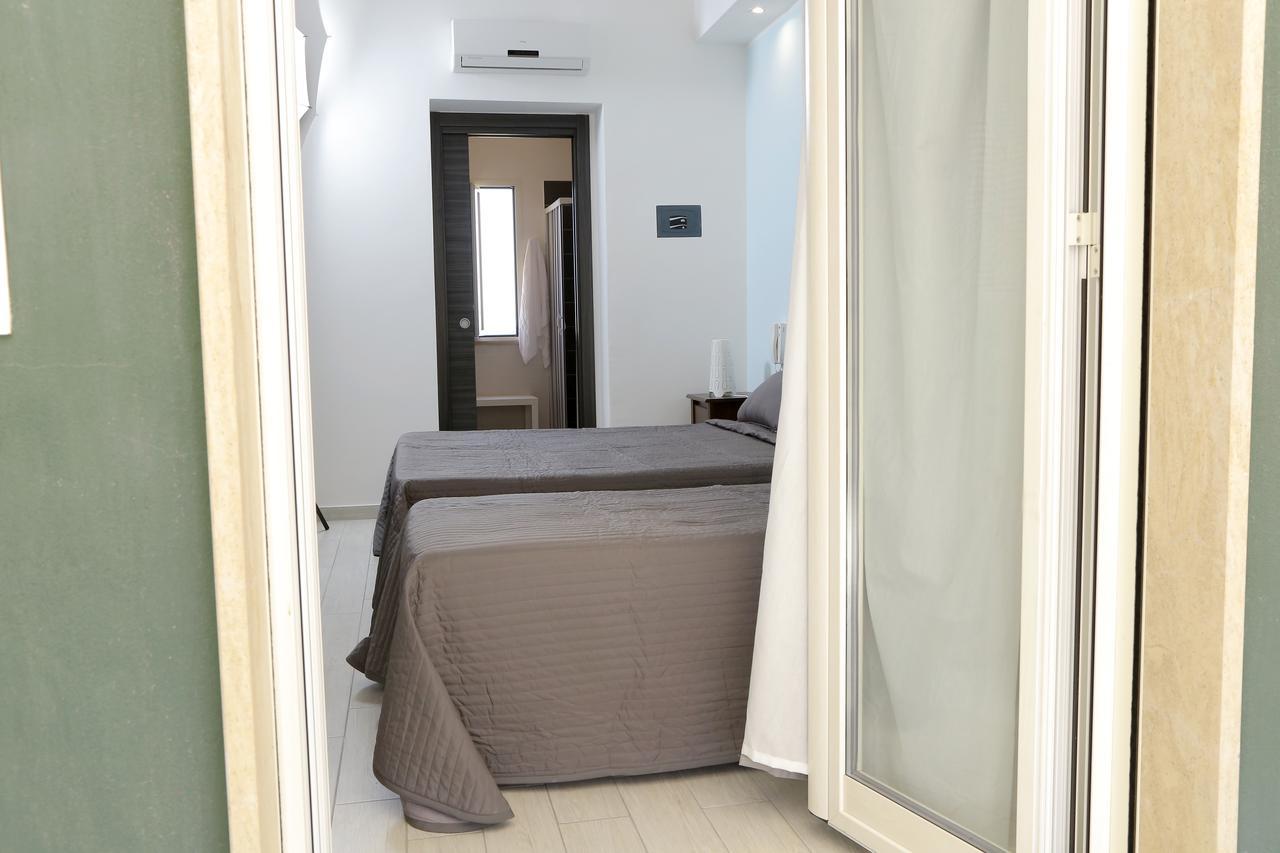 Rooms La Perla Del Mare Margherita Di Savoia Ngoại thất bức ảnh