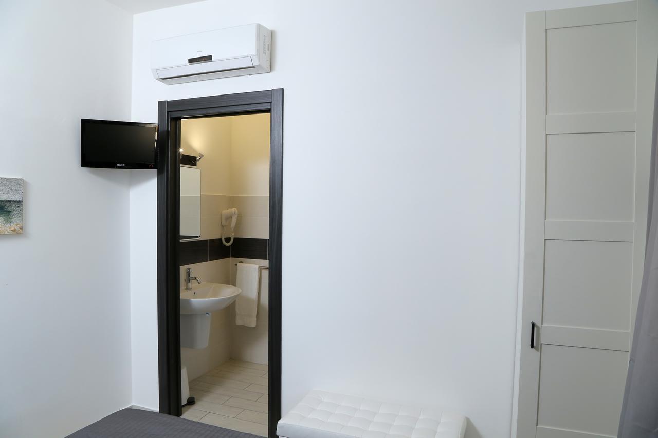Rooms La Perla Del Mare Margherita Di Savoia Ngoại thất bức ảnh