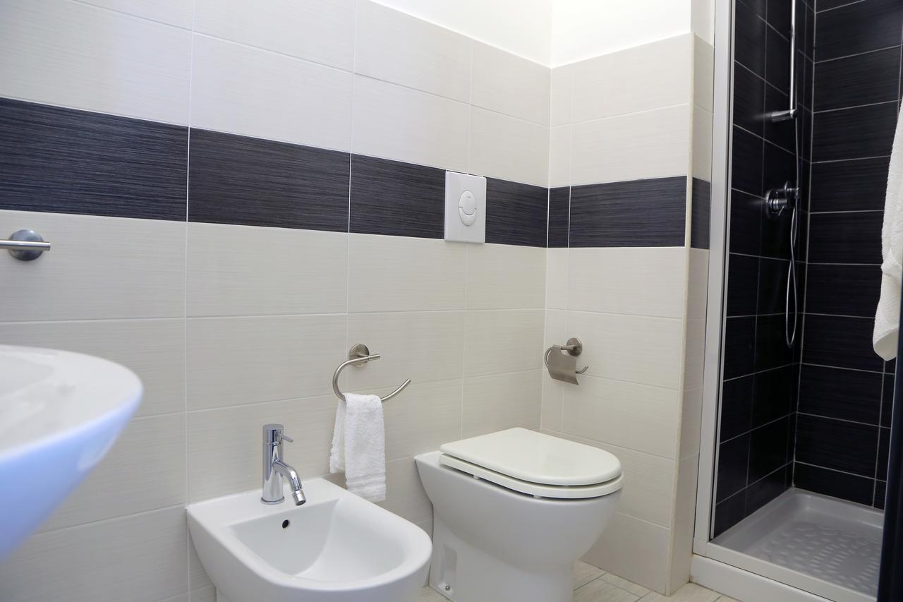 Rooms La Perla Del Mare Margherita Di Savoia Ngoại thất bức ảnh